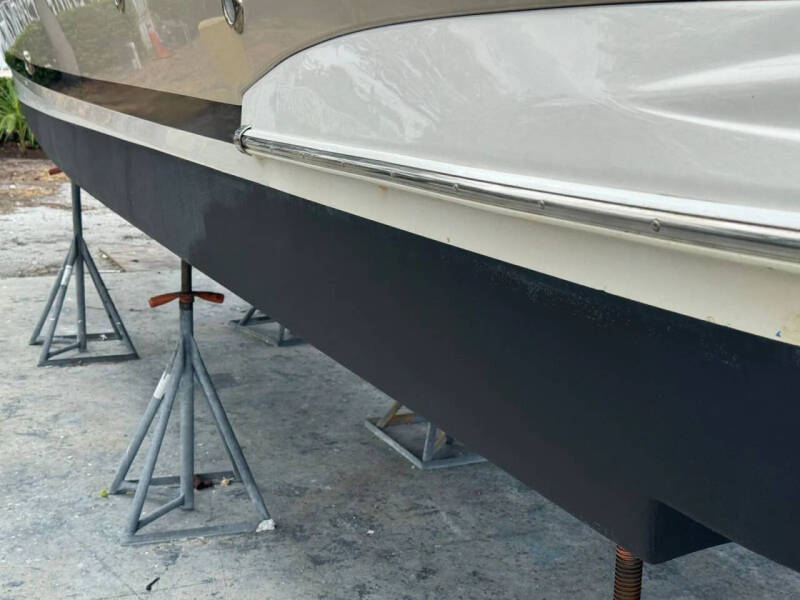 2011 Regal 35 Express Cruiser