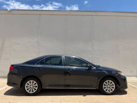 2012 Toyota Camry LE