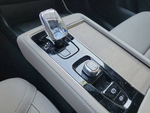 2025 Volvo XC90 T8 Plus Bright Theme 7P
