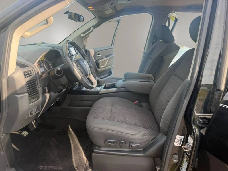 2015 Nissan Titan