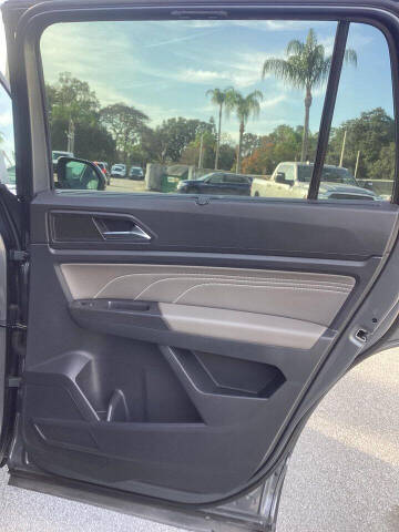 2023 Volkswagen Atlas SE