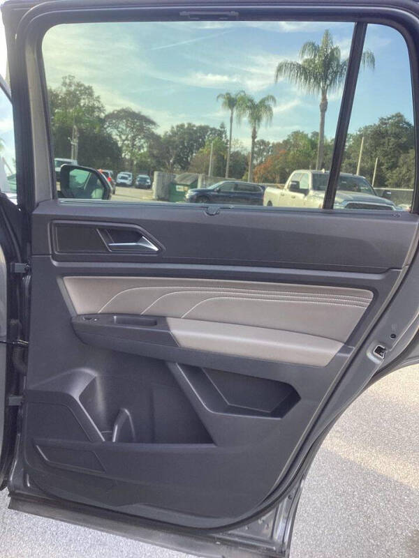 2023 Volkswagen Atlas SE