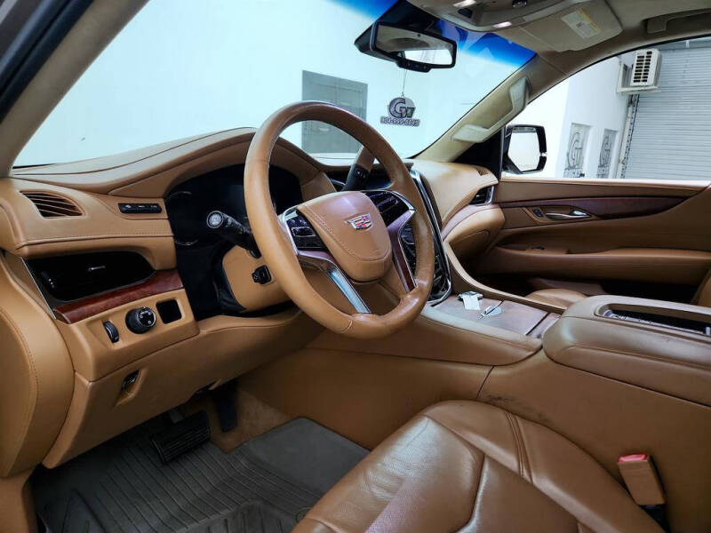 2016 Cadillac Escalade Platinum