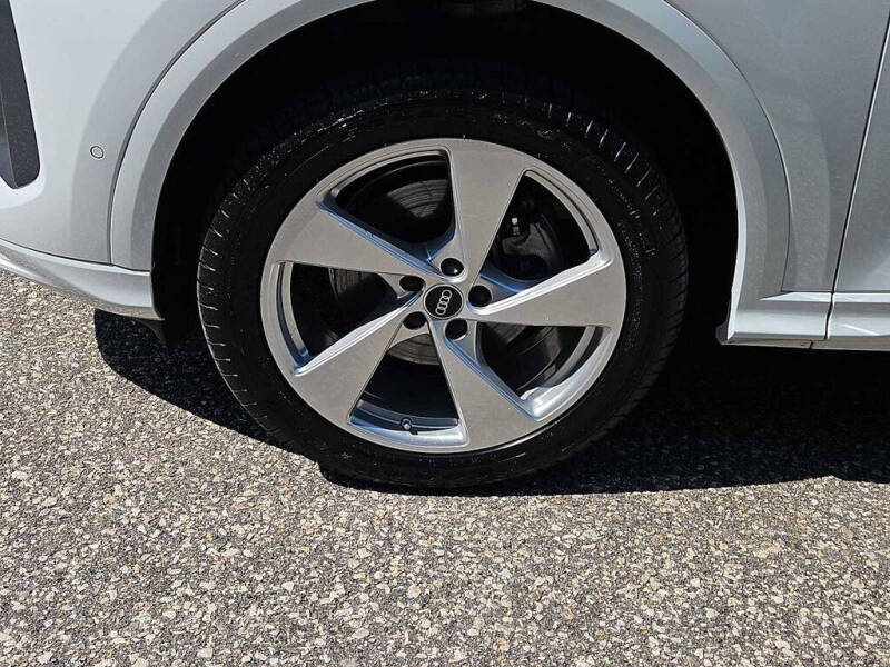 2025 Audi Q5 quattro Premium Plus TFSI