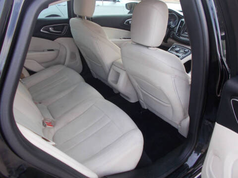 2016 Chrysler 200 Limited