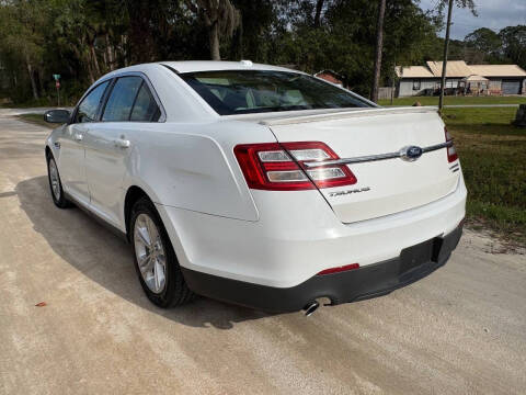 2016 Ford Taurus SE