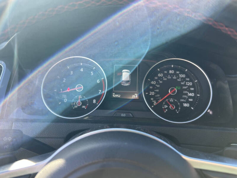 2016 Volkswagen Golf GTI SE