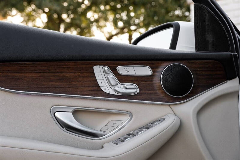 2022 Mercedes-Benz GLC GLC 300