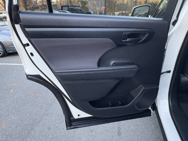 2020 Toyota Highlander L