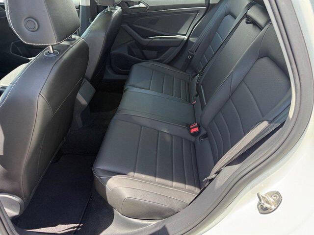 2023 Volkswagen Jetta SE