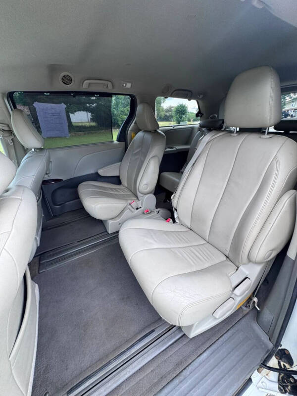 2014 Toyota Sienna