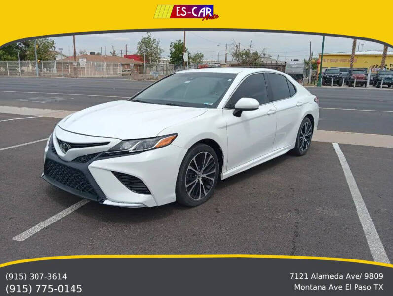 2020 Toyota Camry SE's photo