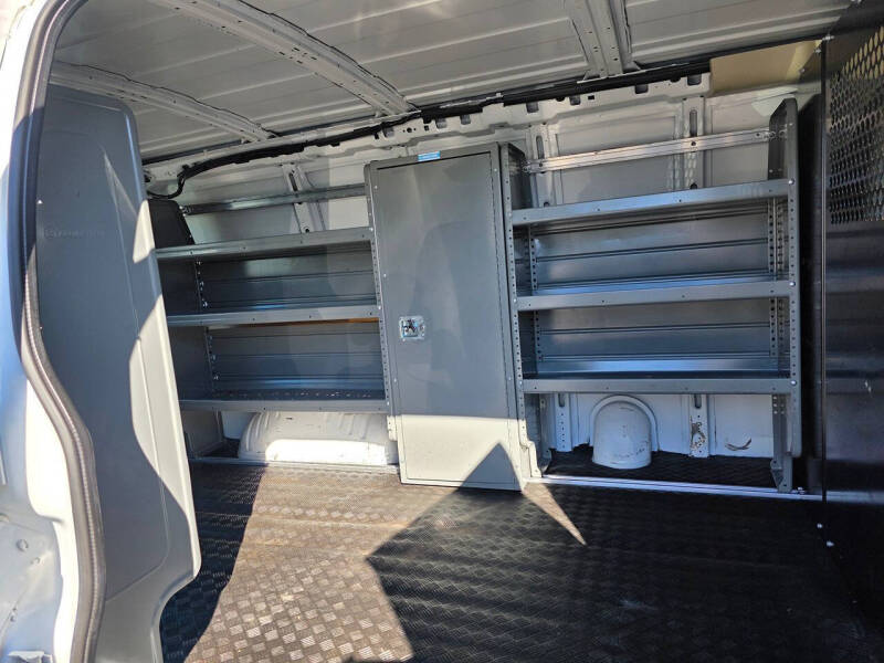 2021 Chevrolet Express 2500