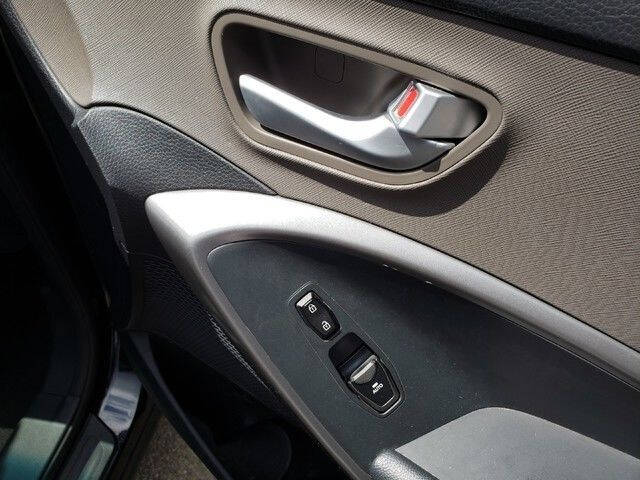 2016 Hyundai Santa Fe SE