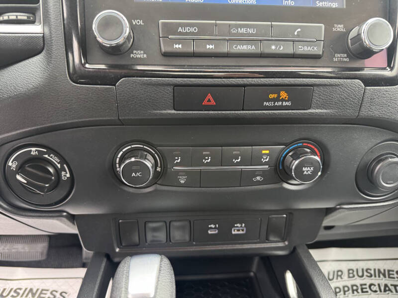 2022 Nissan Frontier SV