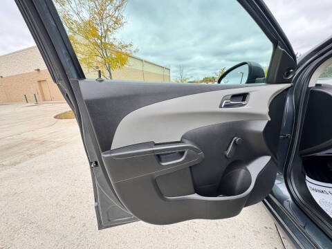 2013 Chevrolet Sonic LS Auto