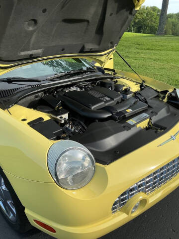 2002 Ford Thunderbird Deluxe