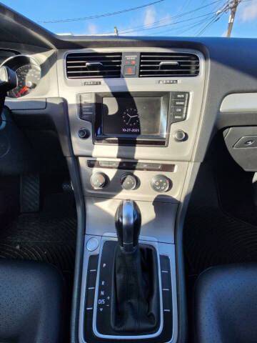 2015 Volkswagen Golf SportWagen TDI SE