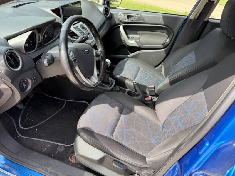 2011 Ford Fiesta SES