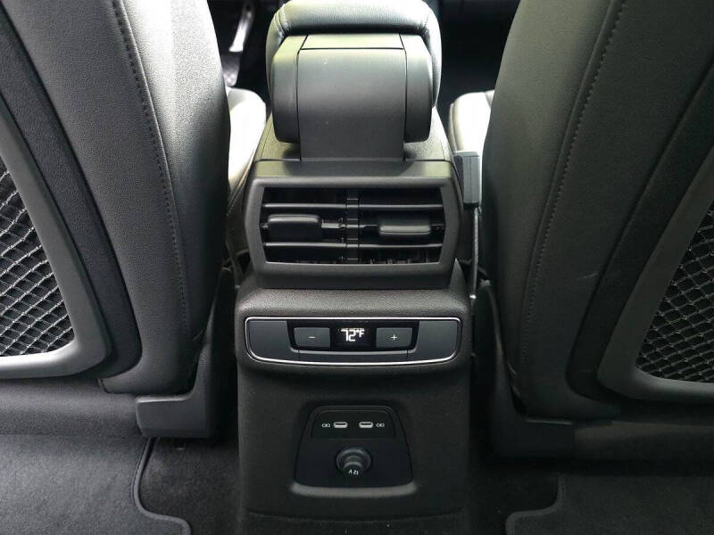 2026 Audi Q4 e-tron quattro Premium 55
