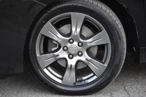 2017 Toyota Sienna SE 8-Passenger