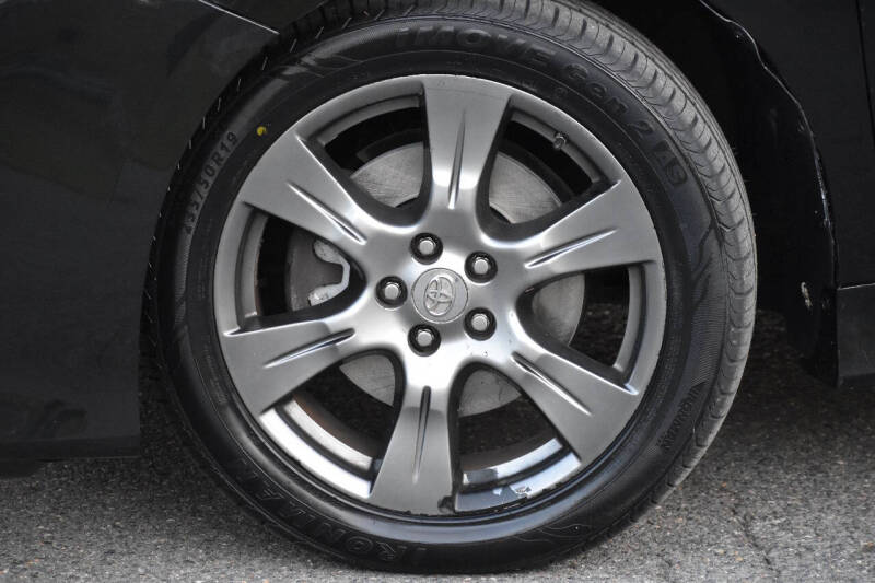 2017 Toyota Sienna SE 8-Passenger