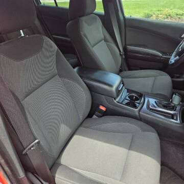2017 Dodge Charger SE