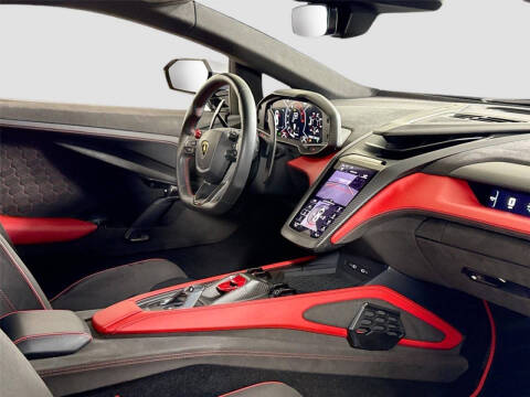 2024 Lamborghini Revuelto