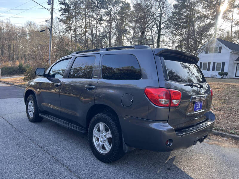 2011 Toyota Sequoia SR5
