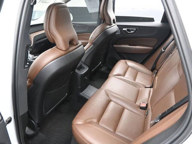 2019 Volvo XC60 T8 eAWD Inscription