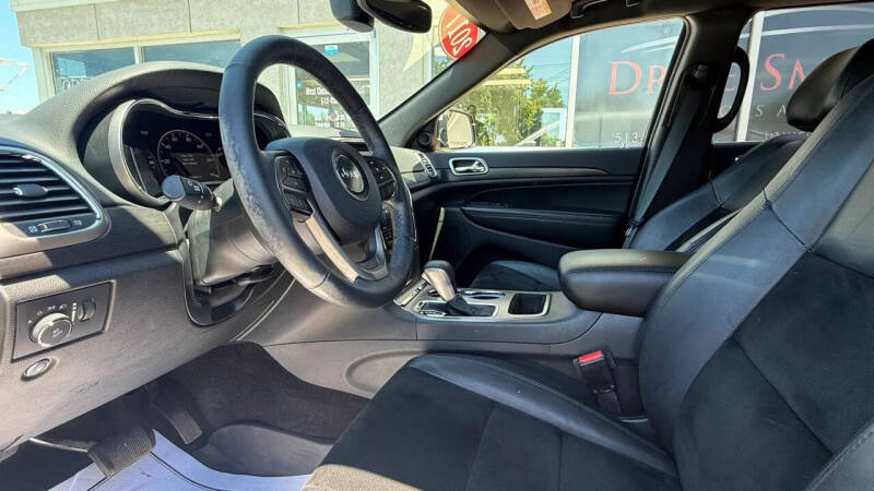 2017 Jeep Grand Cherokee Altitude