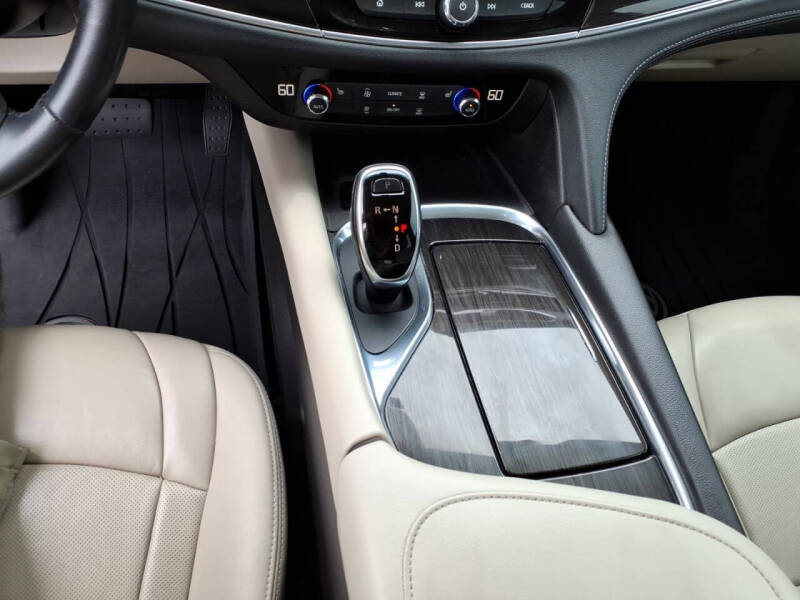 2018 Buick Enclave Essence