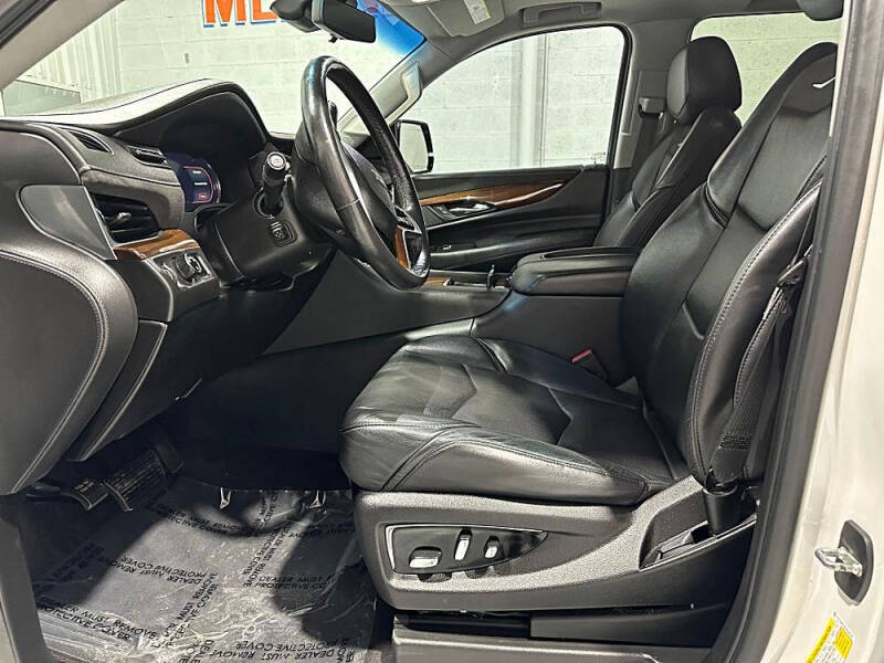 2020 Cadillac Escalade Luxury