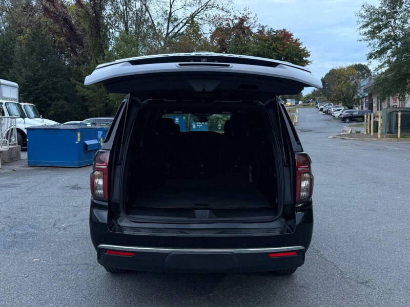 2024 Chevrolet Suburban LS