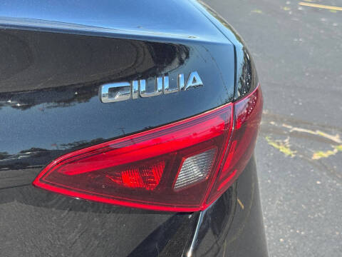 2017 Alfa Romeo Giulia Ti