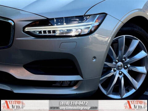 2017 Volvo S90 T6 Momentum