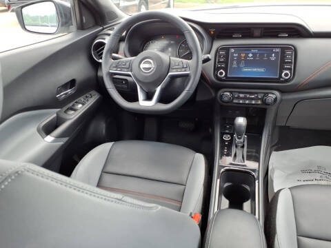 2024 Nissan Kicks SR