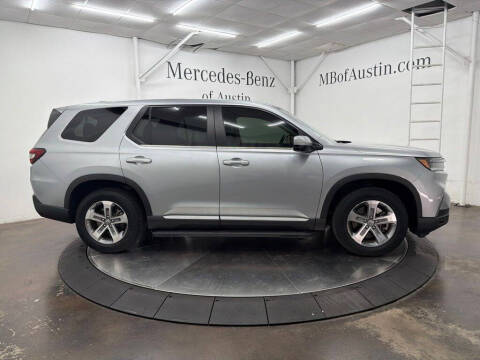 2024 Honda Pilot EX-L w/Rear Captain's Chairs