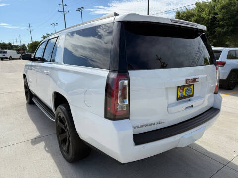 2016 GMC Yukon XL SLE