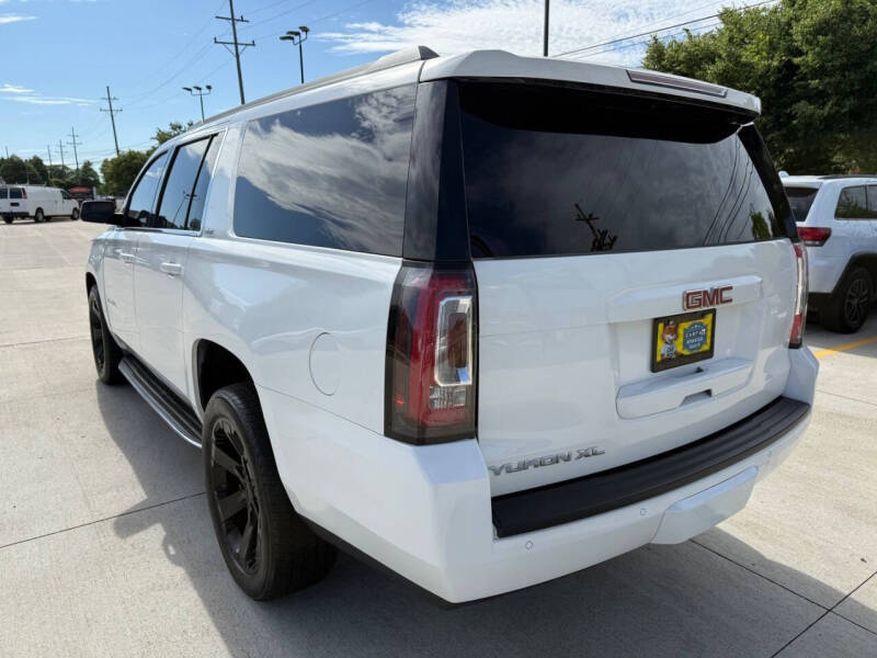 2016 GMC Yukon XL SLE