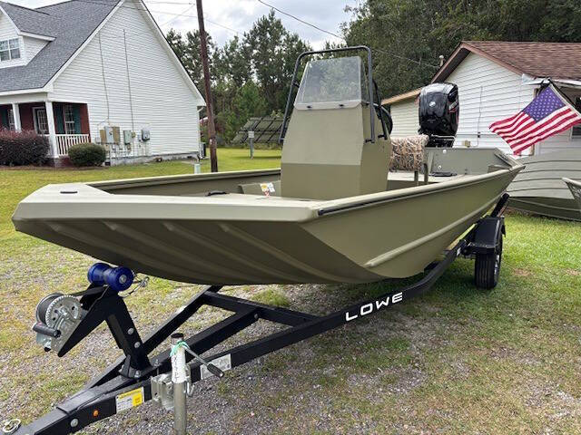 2026 Lowe Boats Roughneck 1760 Pathfinder