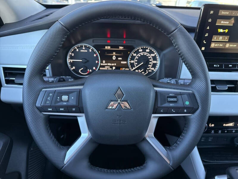 2025 Mitsubishi Outlander SE