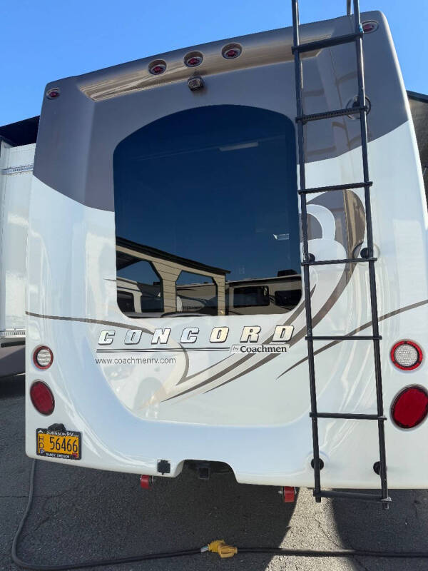 2013 Coachmen RV Concorde 300TS