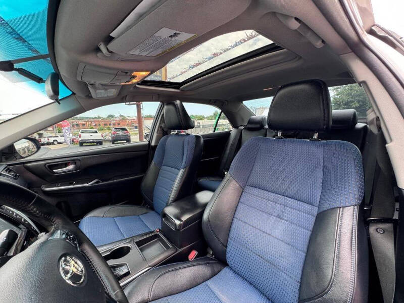 2016 Toyota Camry SE