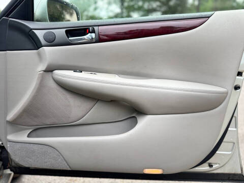 2004 Lexus ES 330