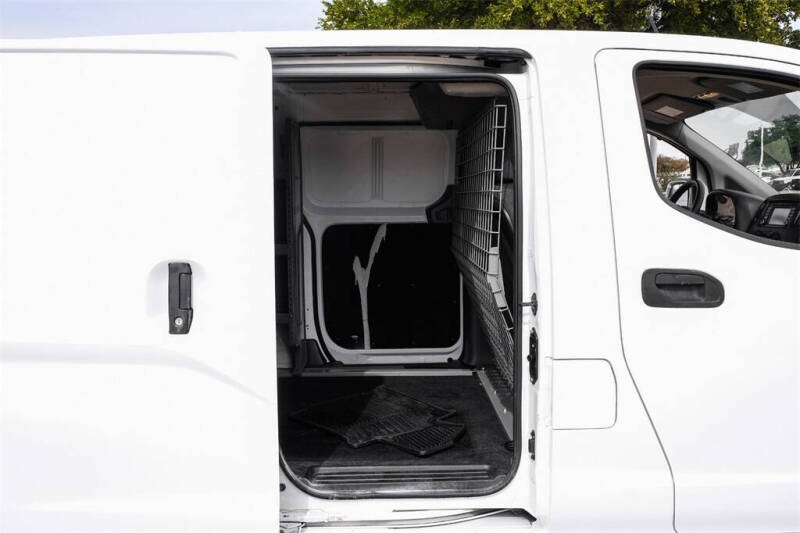 2019 Nissan NV200 SV