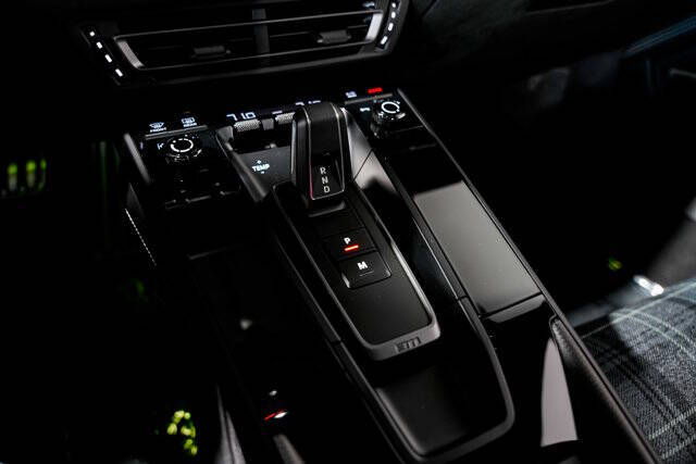 2024 Porsche 911 Dakar