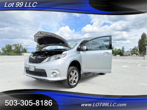2014 Toyota Sienna SE 8-Passenger