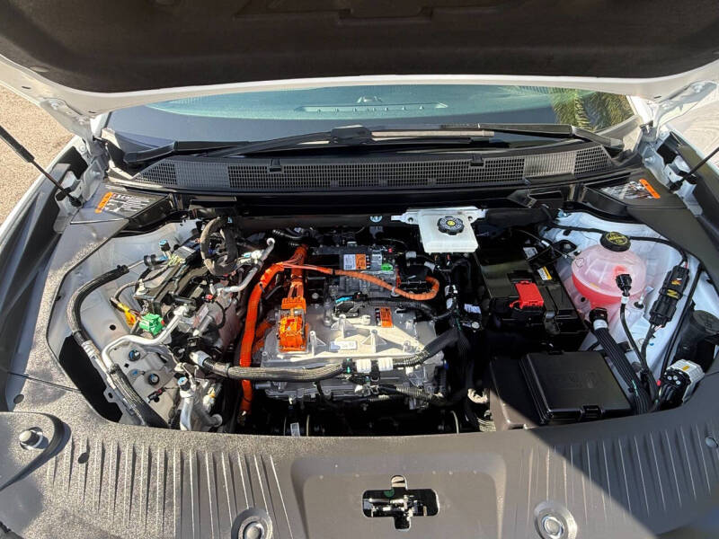 2024 Chevrolet Equinox EV LT