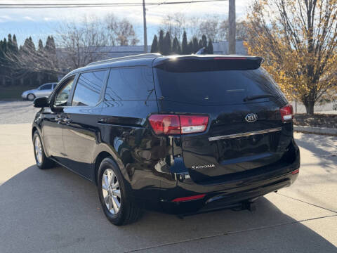 2015 Kia Sedona LX